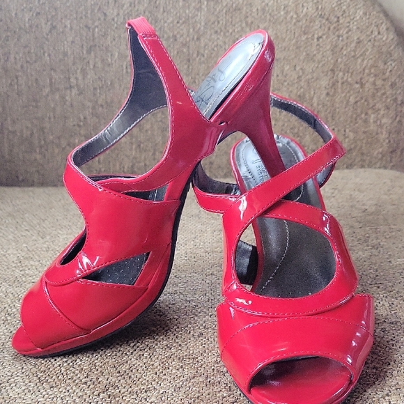 Life Stride Shoes - Life Stride Glossy Red Open-Toe Heels